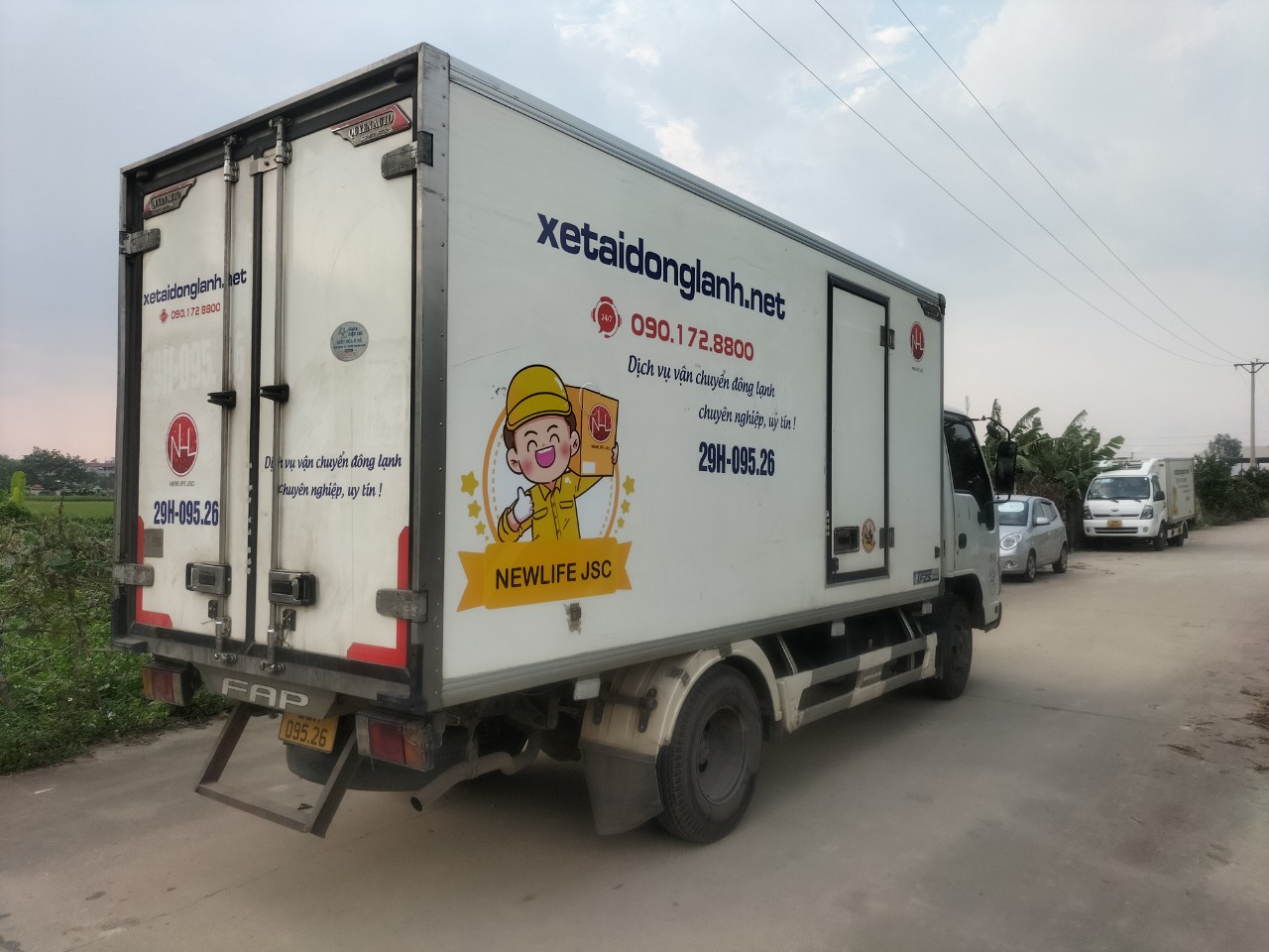 ve-chung-toi (1)